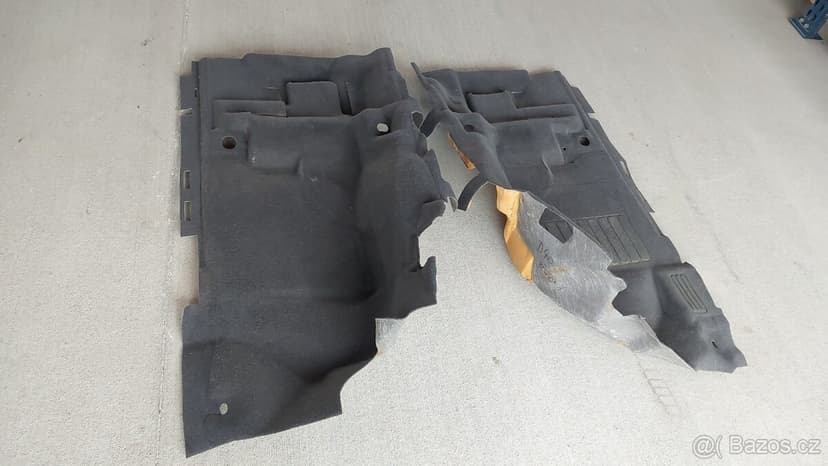 Nissan Navara D40 : Koberce přední