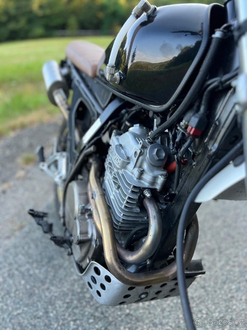 Honda dominator 650 scrambler