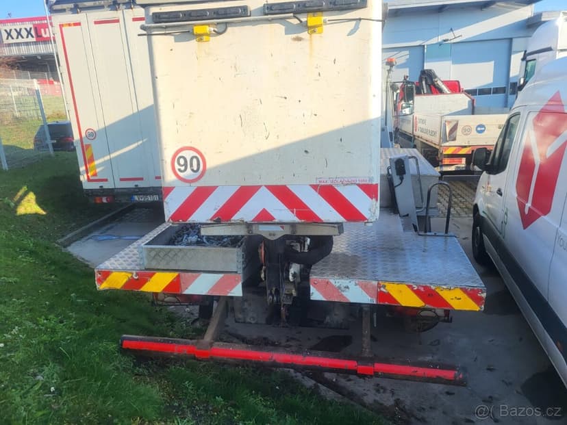 MERCEDES-BENZ UNIMOG U4023 4X4 + MP 18