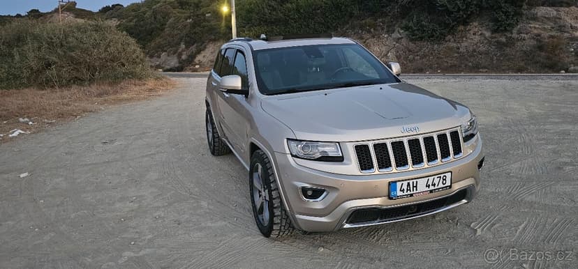 Jeep Grand Cherokee Overland 3.0 V6 max.výbava, bez investic