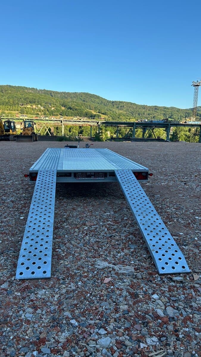 Autopřepravník L3500C/3 5m ložná plocha