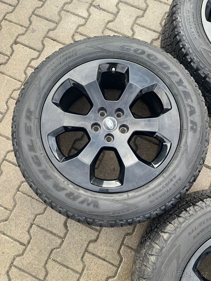 Land Rover Defender, kola 20" letní pneu