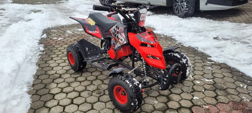 Dětská motorová čtyřkola