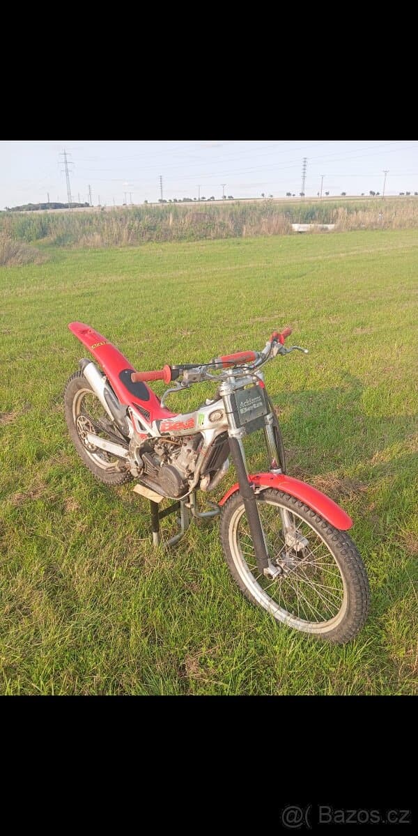 Trial moto Beta 125