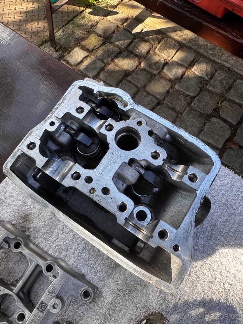 Hlava Husqvarna FC 250 2025