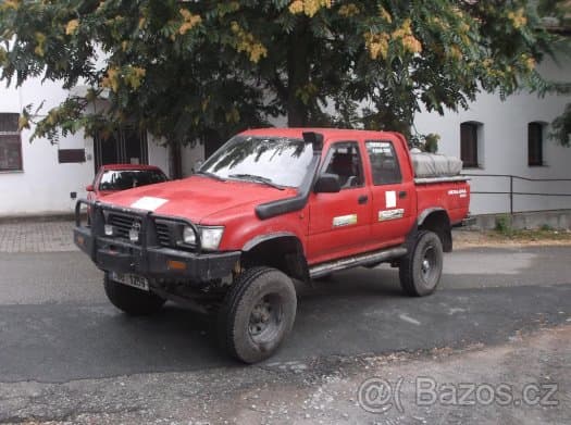 TOYOTA HILUX 2,4D DOUBLECAB PRODEJ ND.