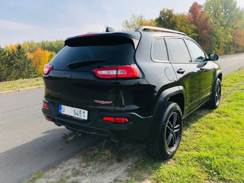 Jeep Cherokee, Trail rated 3.2 W6