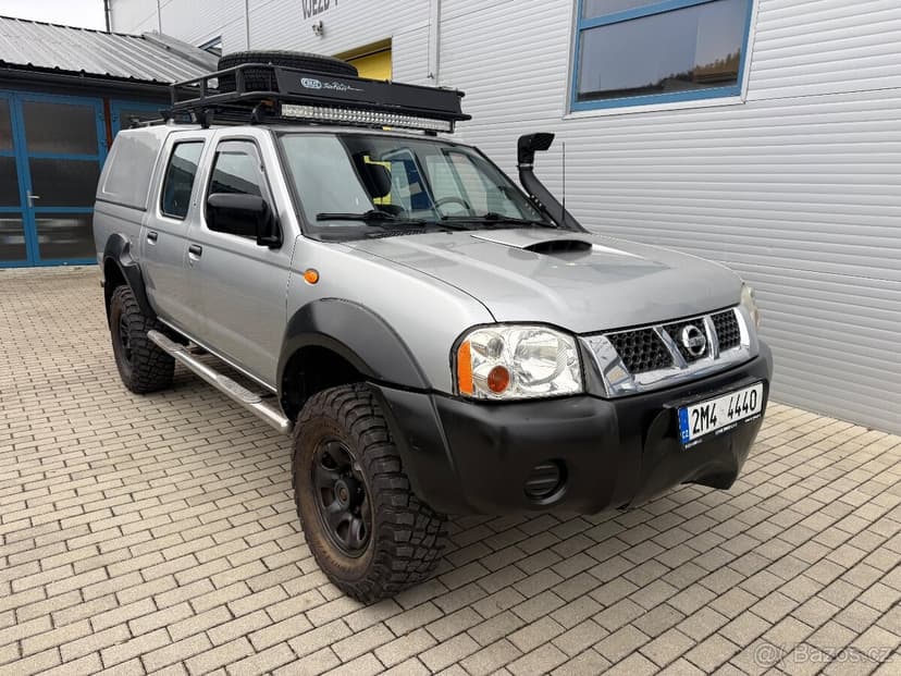 Nissan NAVARA 2.5 TDi 4x4 NAVIJÁK UZÁVĚRKA