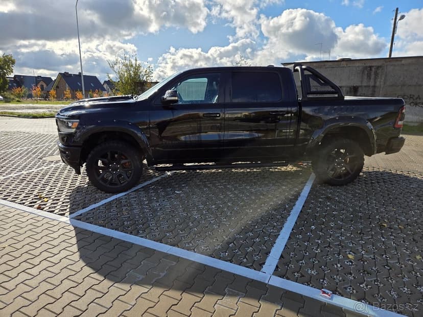 DODGE RAM 5.7 HEMI E-TORQUE FULL OPCJA PANORAMA FULL LED