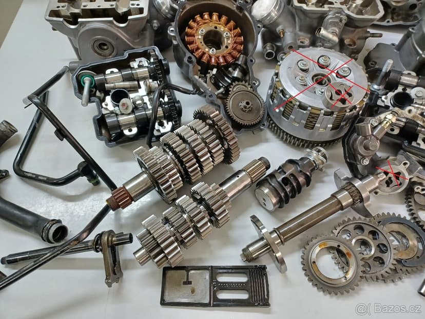 KTM LC8 990 - MOTOR NA DÍLY