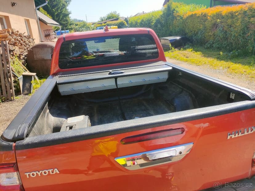 Roleta korby Toyota Hilux od 2015