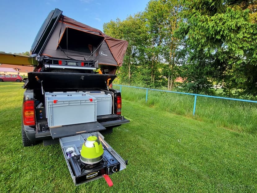 Toyota HILUX 3,0 D, 126 kW, manuál, 2009, EXPEDIČNÍ SPECIÁL