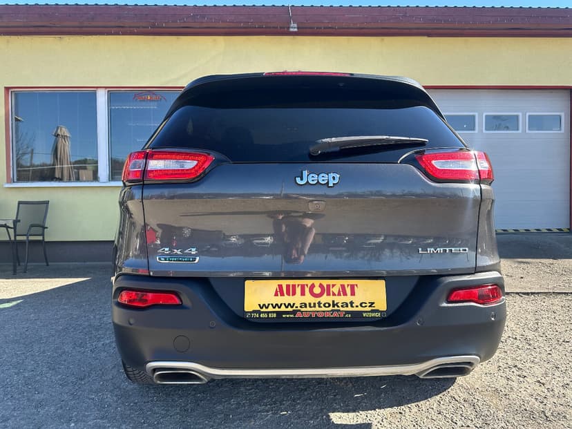 Jeep Cherokee 2.2 CRD 4x4/147kW/Automat/1MAJ