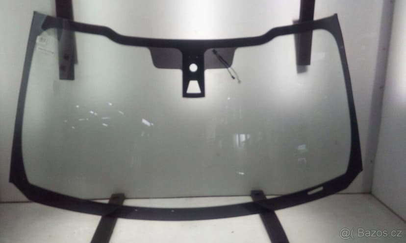 Ford F150 čelní sklo