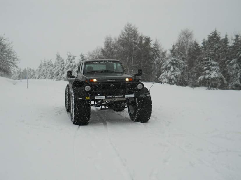 Lada Niva Bronto Extrém