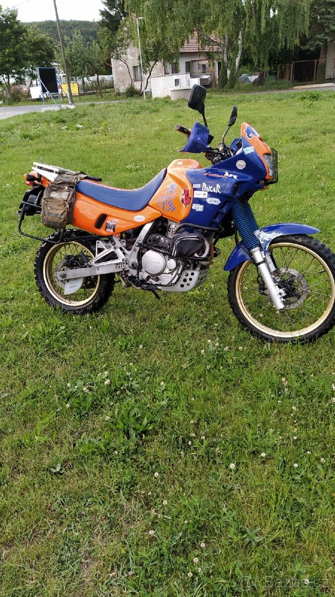 Honda Dominátor 650