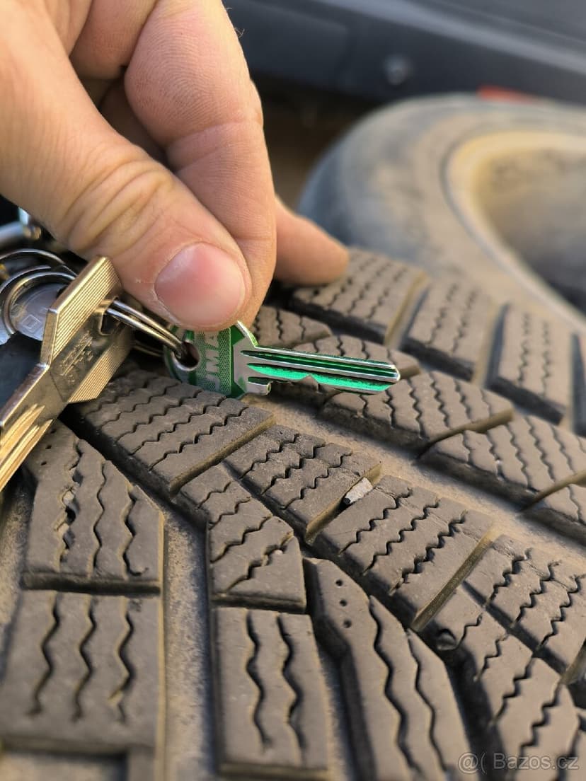 Originál celoroční sada 255/55 r19 Land Rover