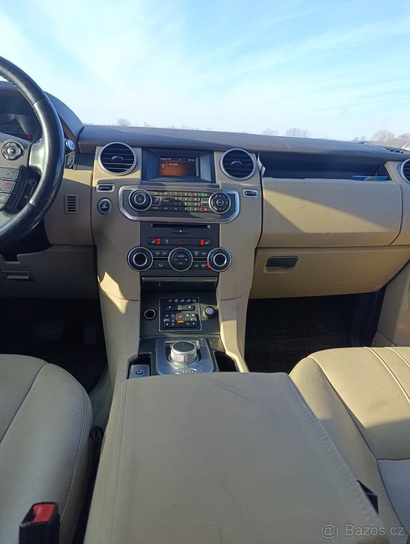 Land Rover Discovery 4