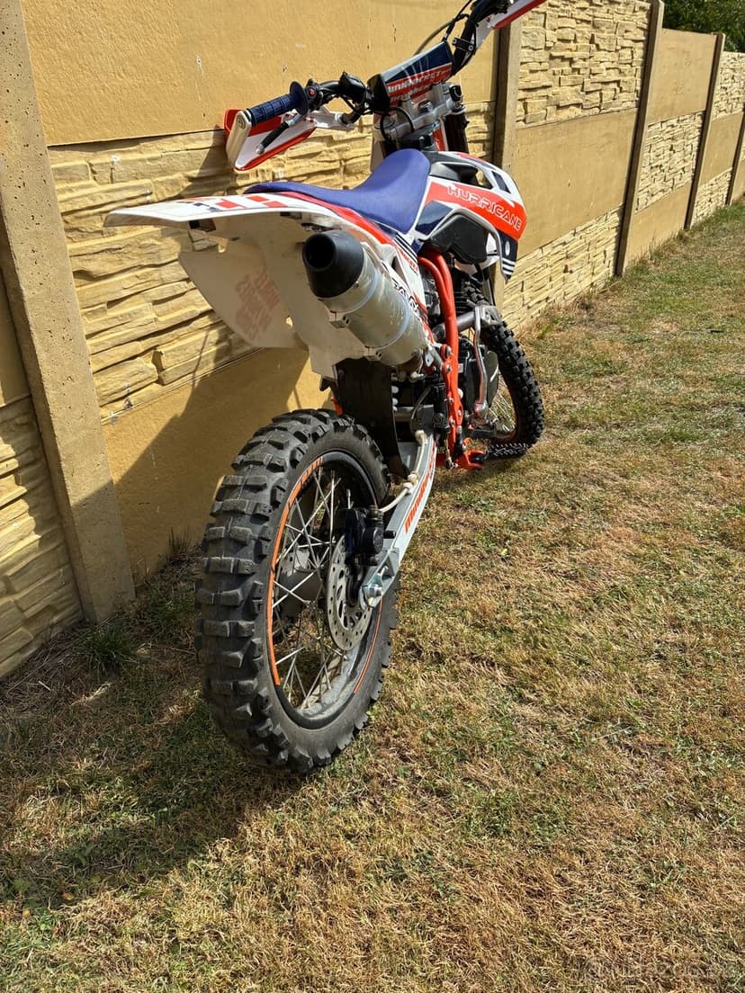 MiniRocket Hurricane 150