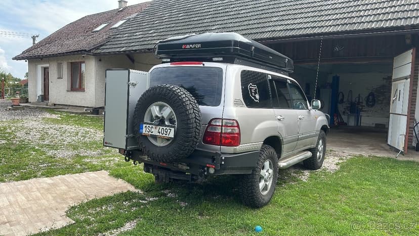 Toyota land cruiser 100