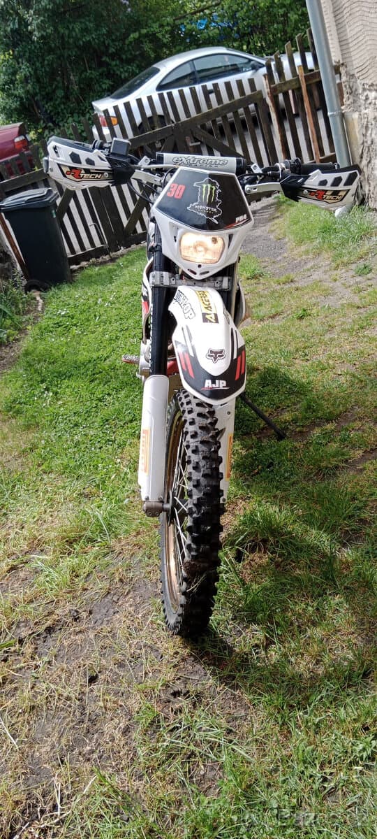 AJP PR4 enduro extreme