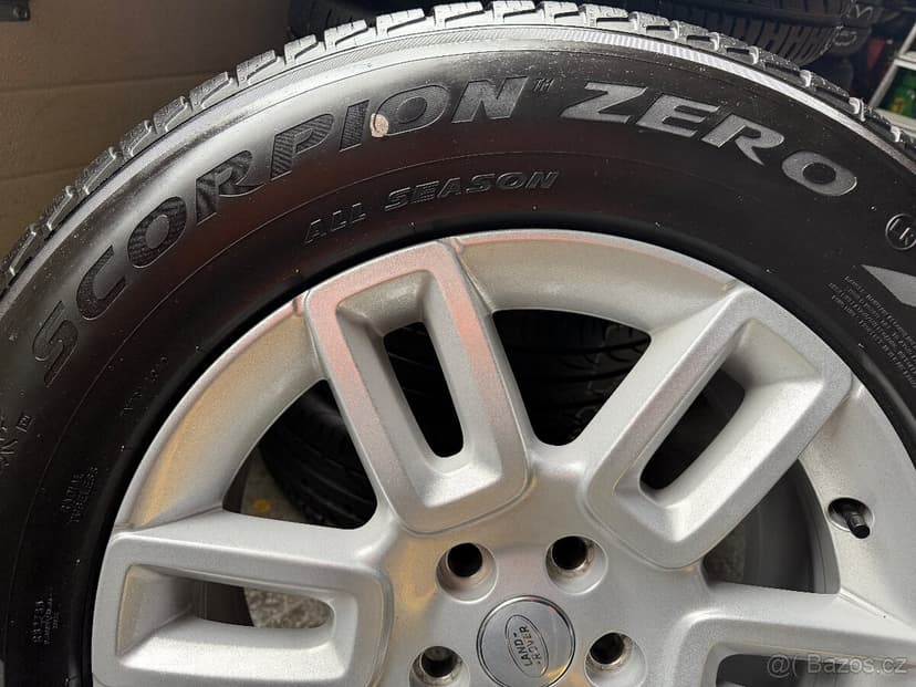 Zánovní universální sada č.0358 - Pirelli - 255/65/19