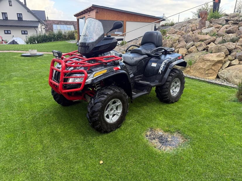 Arctic cat 700