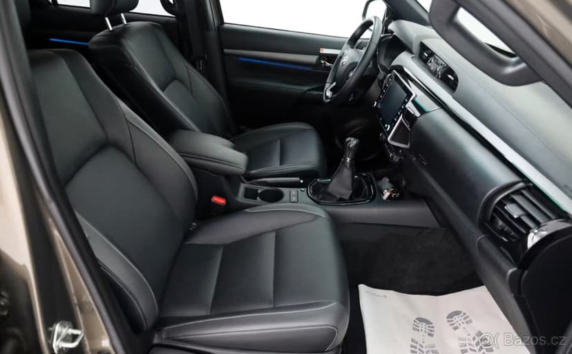 Toyota Hilux 2.8 D-4D 4x4 Invincible 150kw