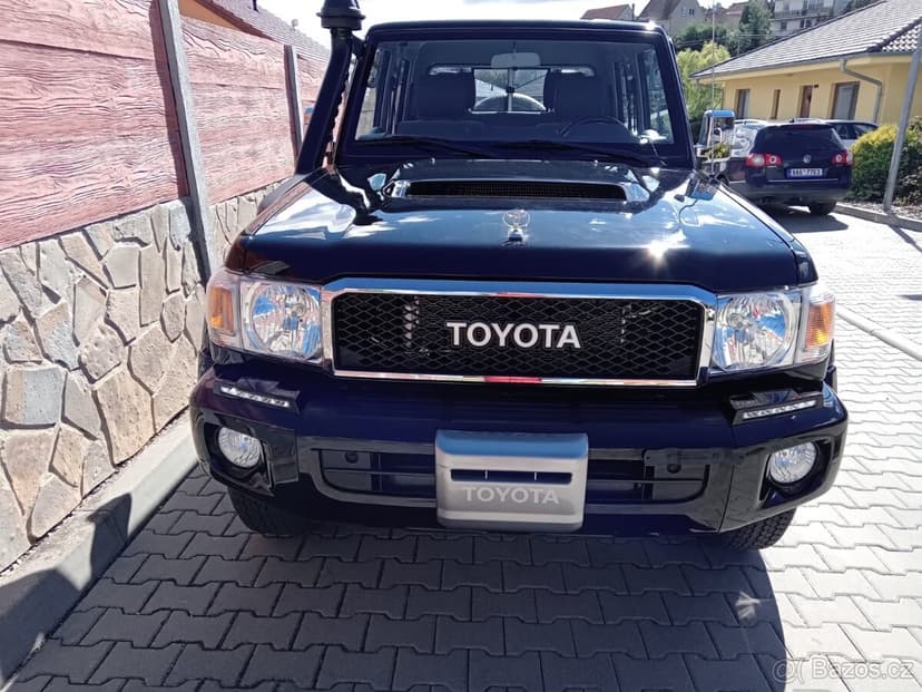 Land Cruiser 79 VDJ 4,5TD V8, 200PS, 4x4 Pick Up, NAVIGACE