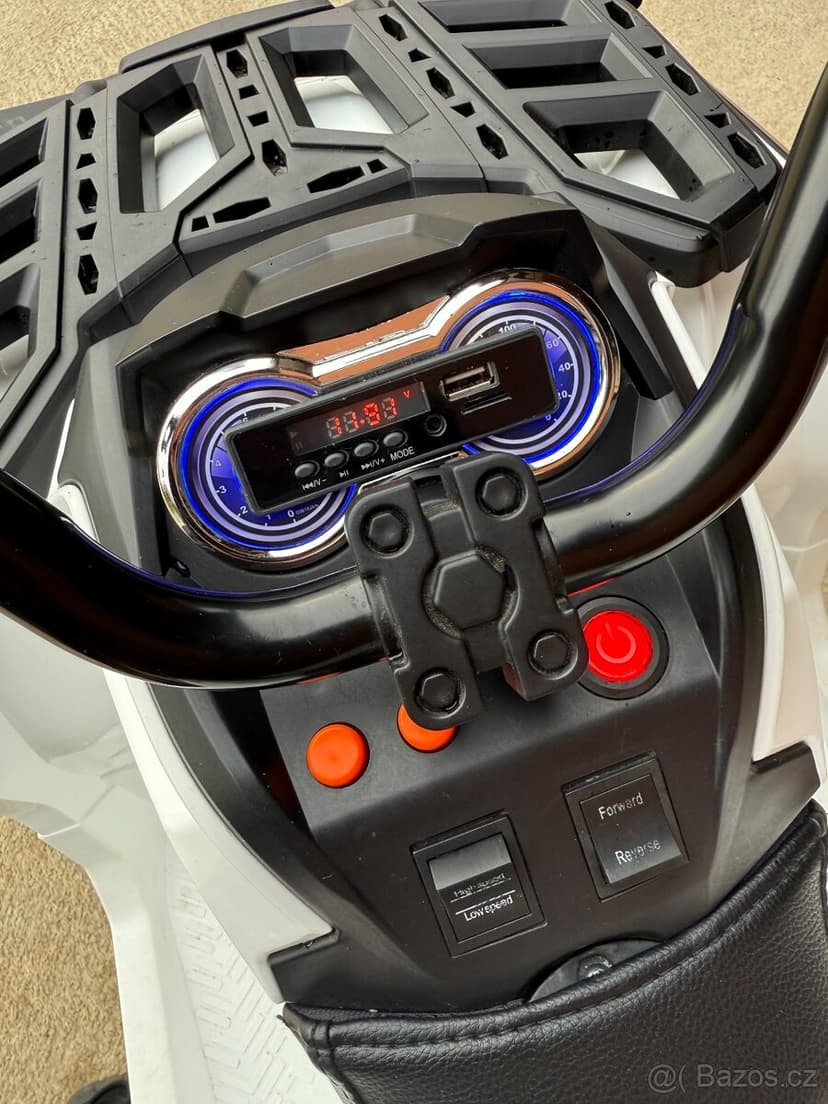 Dětská elektrická čtyřkolka