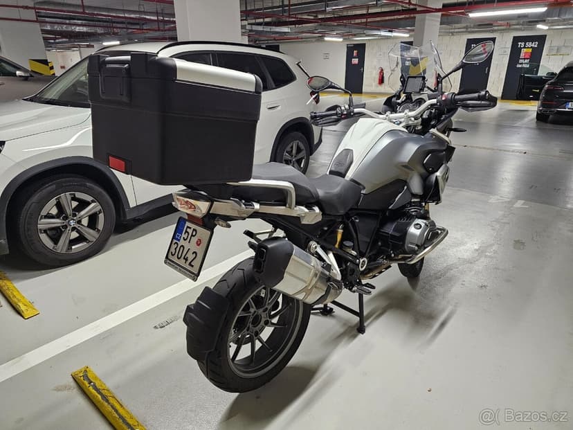 BMW R 1200 GS ve výborném stavu
