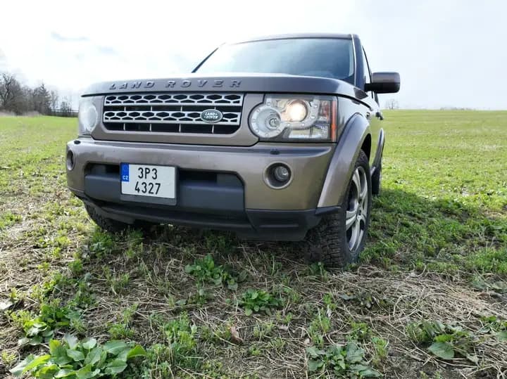 Land Rover Discovery 4 5.0 V8 HSE 7 míst