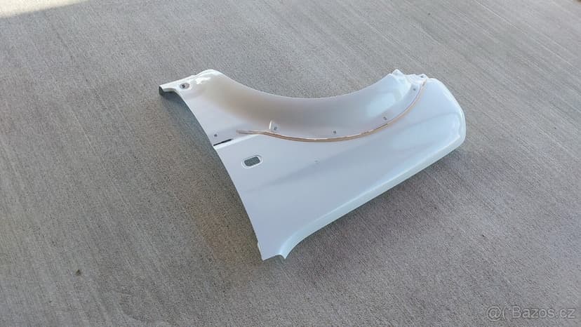 Suzuki Jimny – Blatník LP bilý