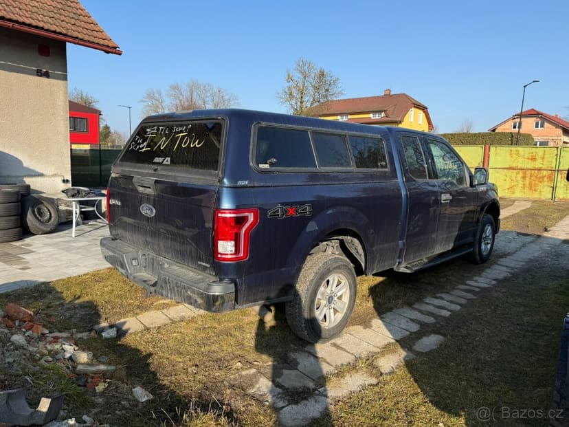 Ford F-150 XLT 5.0 v8 2015 4x4 již v ČR