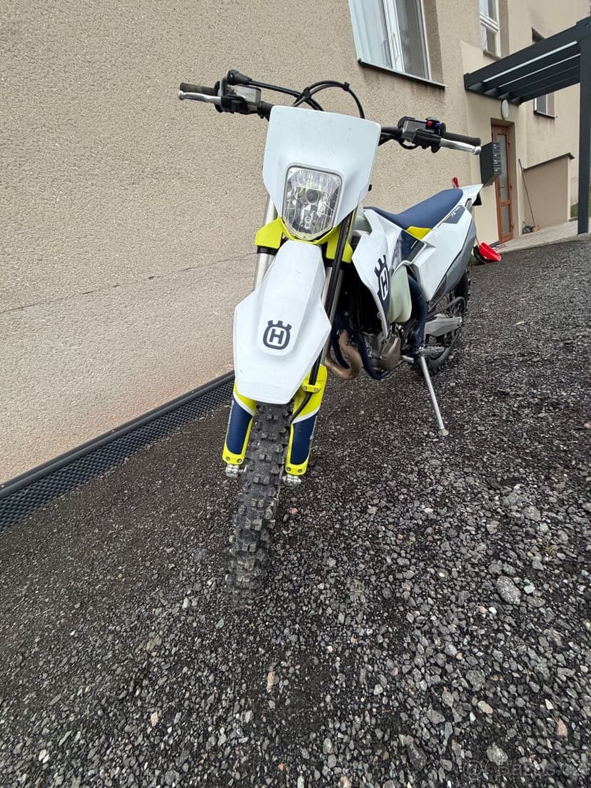 Husqvarna FE 450 (2020) – zánovní stav, pouze 663 km