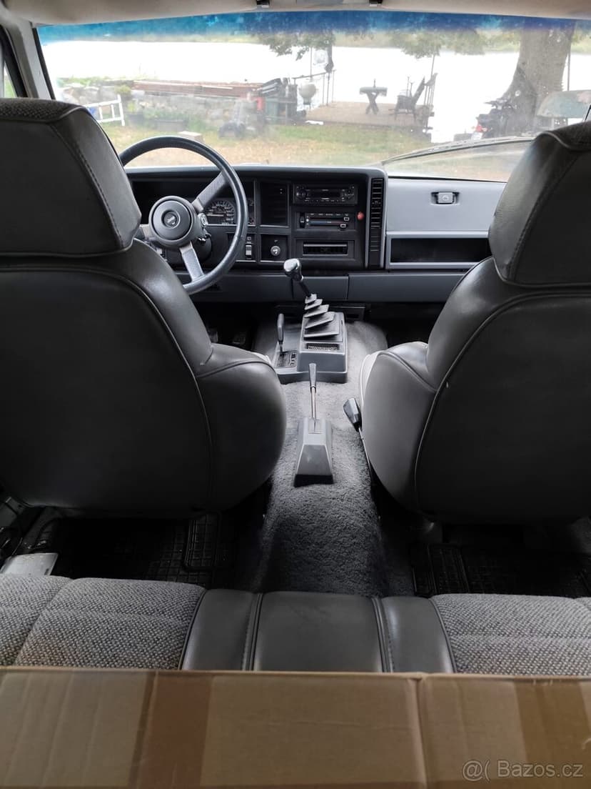 Jeep cherokee třídveřový