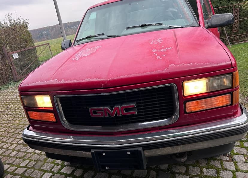 GMC Suburban 5.7 V8 z roku 1995
