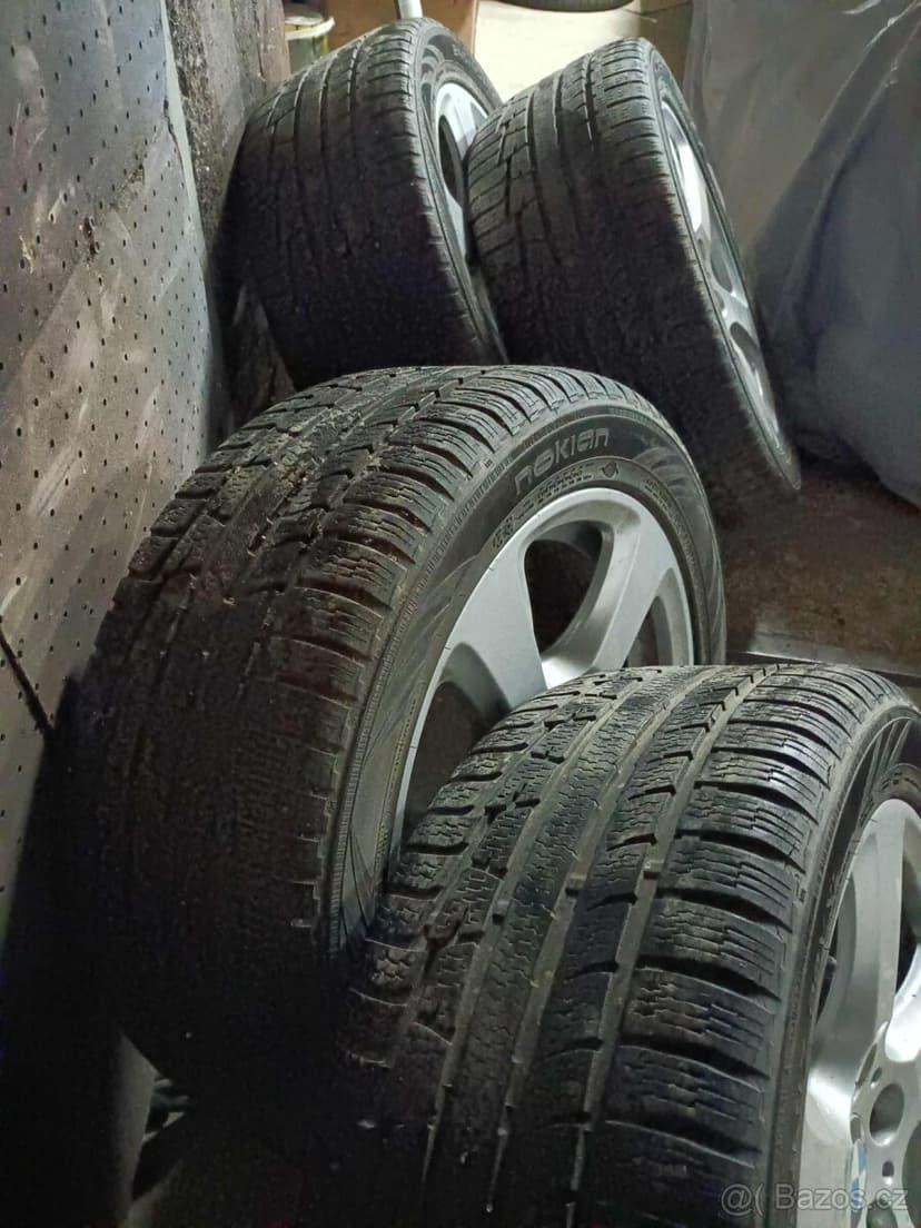 ❄️4ks alu disky orig. BMW 5x120 R17 pneu 245/45 r17