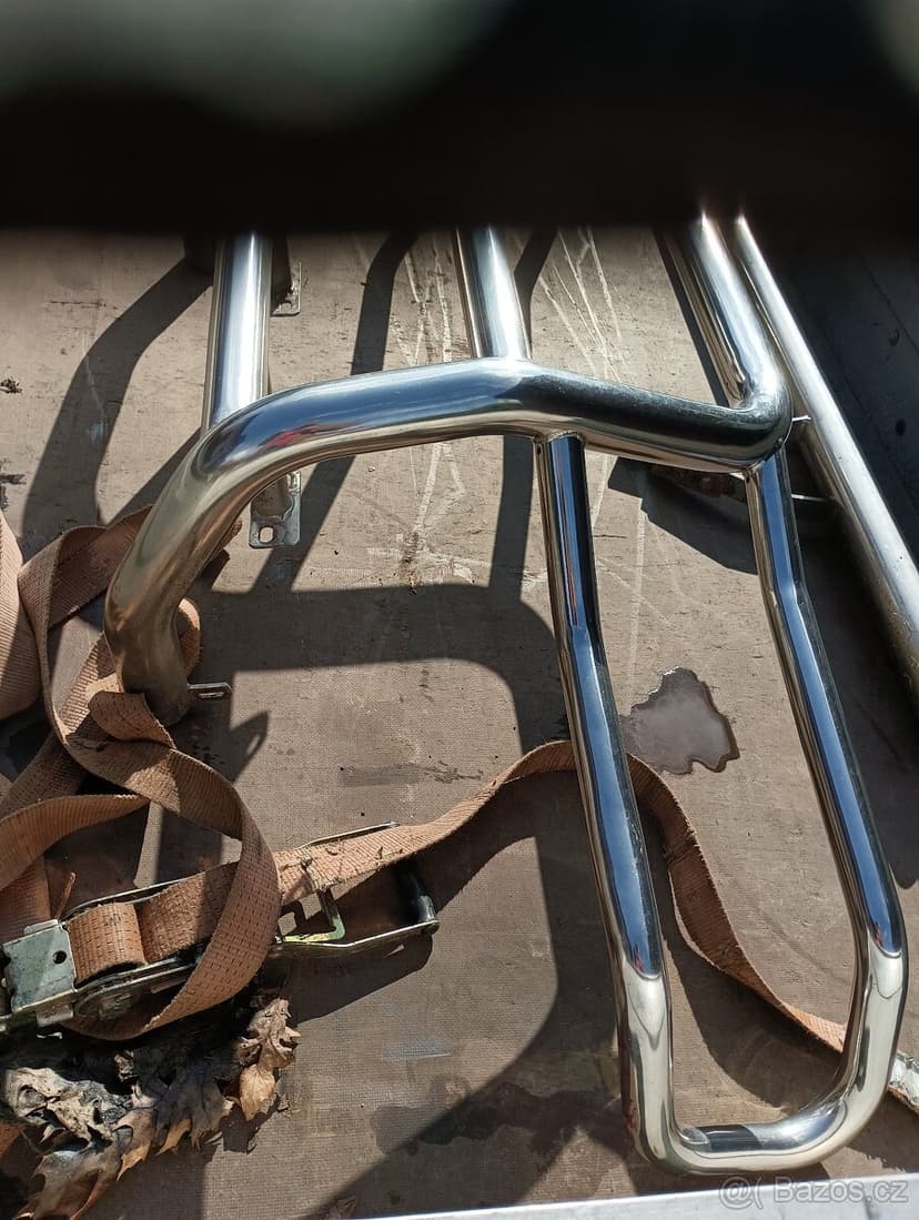 Nerez ochranný rám . Nášlapy