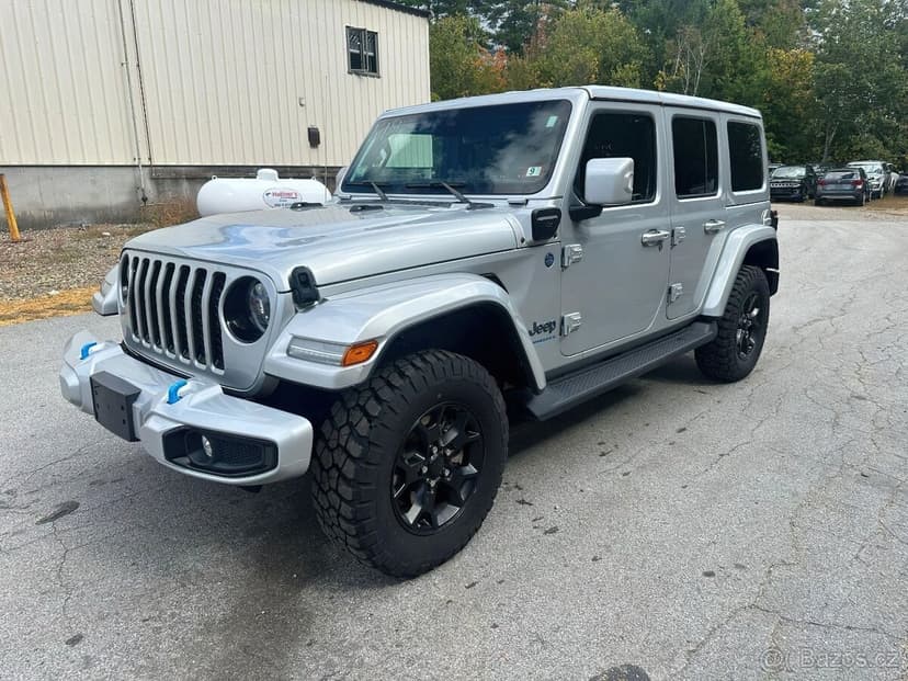 Jeep Wrangler Sahara 4xe 2023 –  hybrid s výkonem 2.0