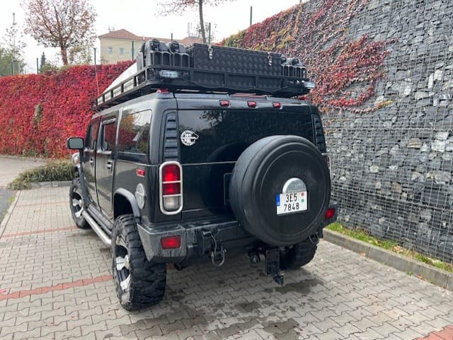 HUMMER H2