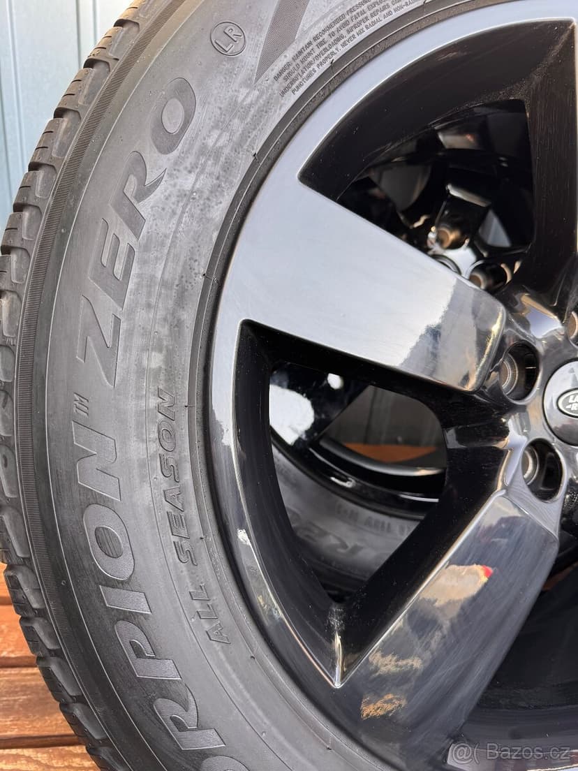 ORIG.LAND ROVER DEFENDER R20 255/60/20. NOVE 5Kusov.