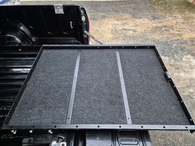 Front Runner Univerzální výsuv pro pick-up