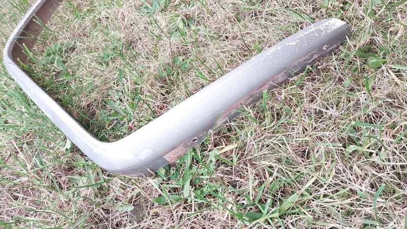 Nissan Patrol Španěl – LEM BLATNÍKU LZ 3DV