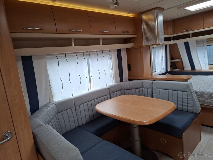 Prodám karavan Fendt 560 TFK,r.v.2014 + mover + stan. + TV.