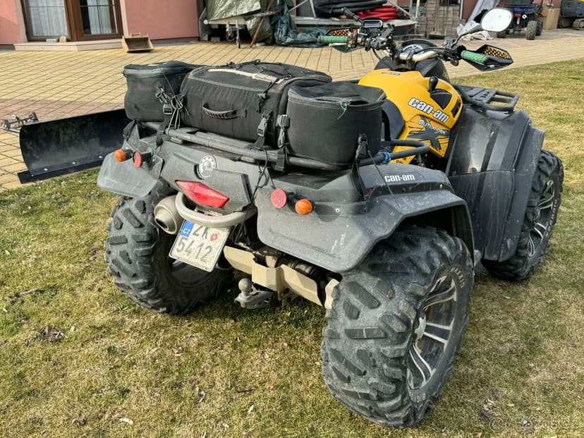Can-Am OUTLANDER 800 XT