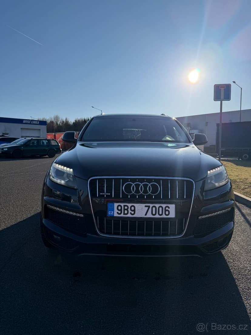 Q7, 3x S-line, 3.0 TDI, 178kw, po servisu,