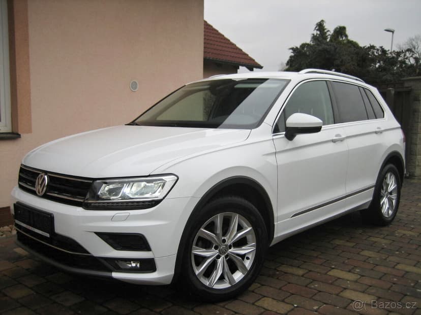 VW TIGUAN 2,0 TDI Highline 4x4 tažné 2x kola ACC DSG LED DPH