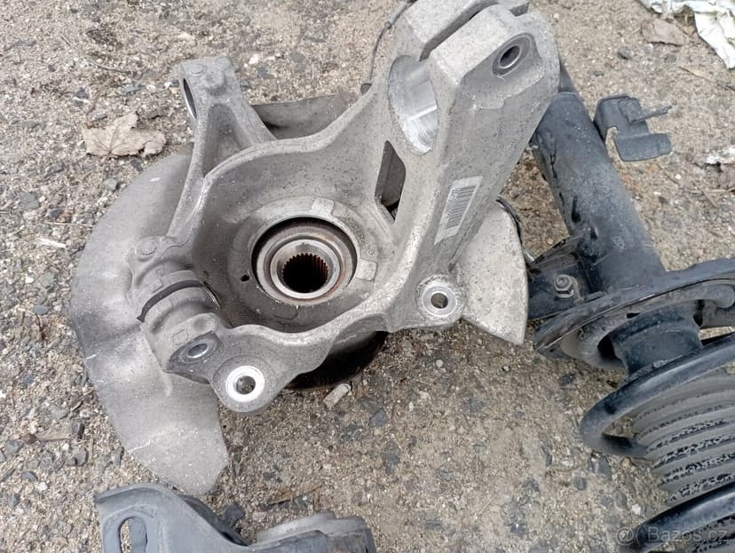 RANGE ROVER EVOQUE 2,0D RV 2018 ULOŽENÍ KOLA L.P. KOMPLETNÍ