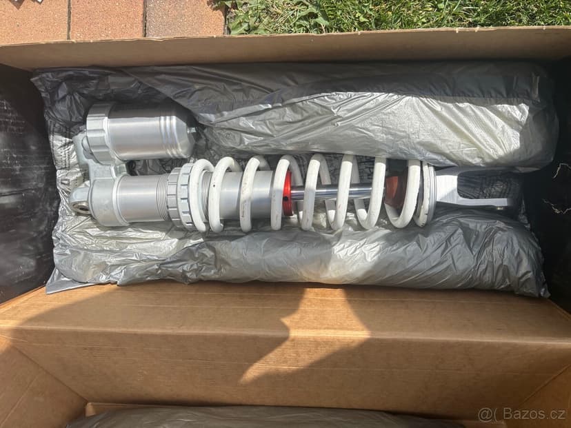 WP xact vidlice + tlumič